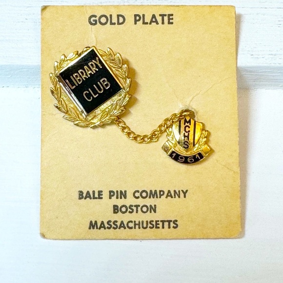 Library Club Lapel Chain Pin Vintage 1961 MCHS High School Gold Tone Gold Plate - Picture 1 of 8